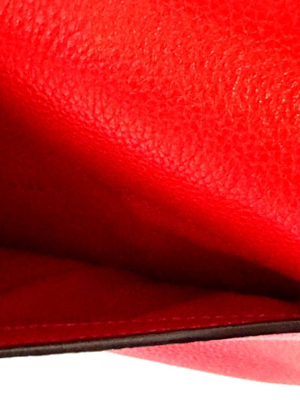 Coach "Cassie" 19 Red pebbled Bag with detachable handles & Strap. - Picture 9 of 13